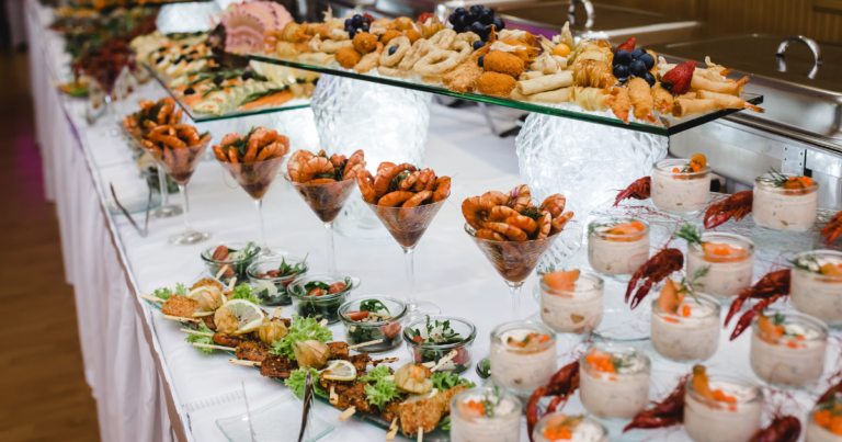 Wedding Catering Guide: How to Feed Your Guests Without Overspending